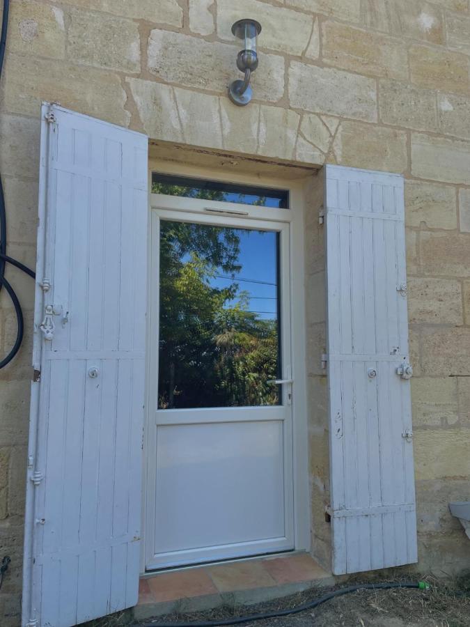 Maisonfamiliale Pugnac Kültér fotó